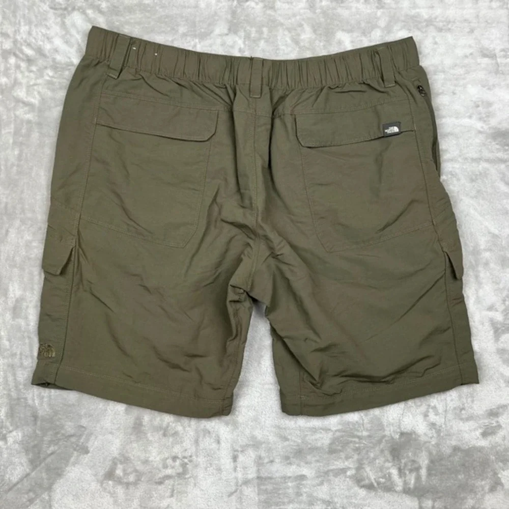 The North Face Mens Cargo Shorts Olive Green Elastic Waist Size XL